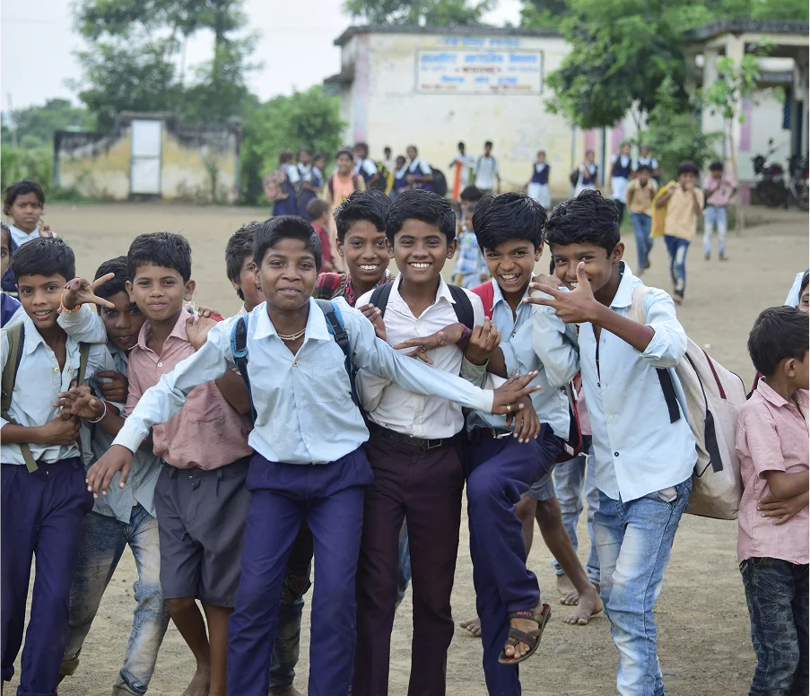 Students-thumbs-up