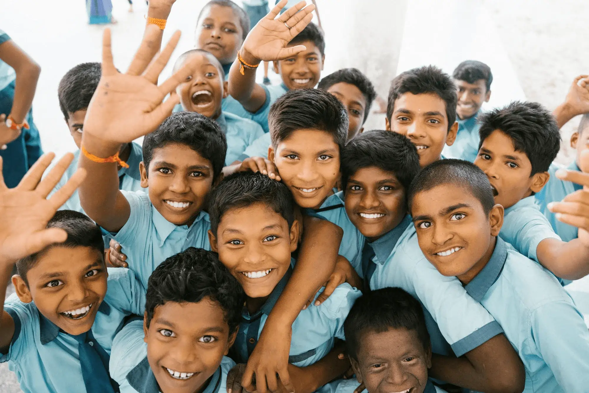 children-group-selfi